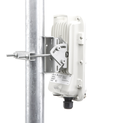 PTP-550  Hasta 1.36 GBps / 4910 - 6200 MHz / 802.11 AC Wave 2  MU-MIMO 4: 4x4 / BackHaul Conectorizado / Ideal para distancias de +80 km (C050055H014A)