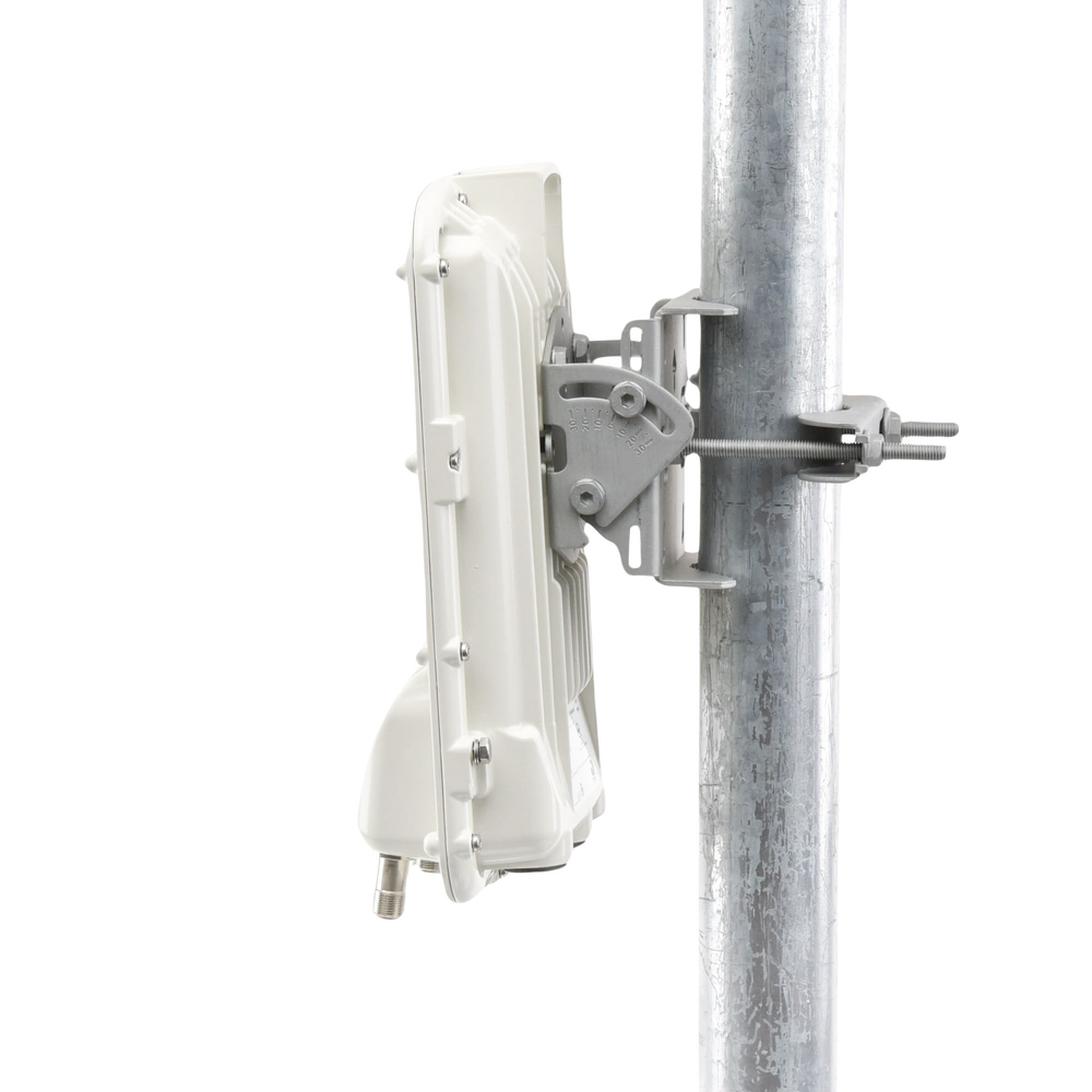 Backhaul radio conecterizado, 4.9-6.05 GHz PTP/HCMP/ 450 Mbps Reales, incluye fuente avanzada AC/DC / Hasta + 80 km - (C050067H008C)