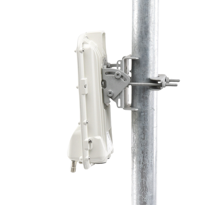 Backhaul radio conecterizado, 4.9-6.05 GHz PTP/HCMP/ 450 Mbps Reales, incluye fuente avanzada AC/DC / Hasta + 80 km - (C050067H008C)