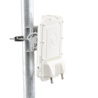 Backhaul radio conecterizado, 4.9-6.05 GHz PTP/HCMP/ 450 Mbps Reales, incluye fuente avanzada AC/DC / Hasta + 80 km - (C050067H008C)