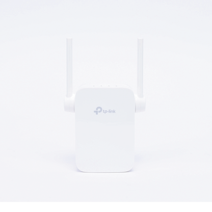 Repetidor / Extensor de Cobertura WiFi AC, 750 Mbps, doble banda 2.4 GHz y 5 GHz, con 1 puerto 10/100 Mbps con 2 antenas externas