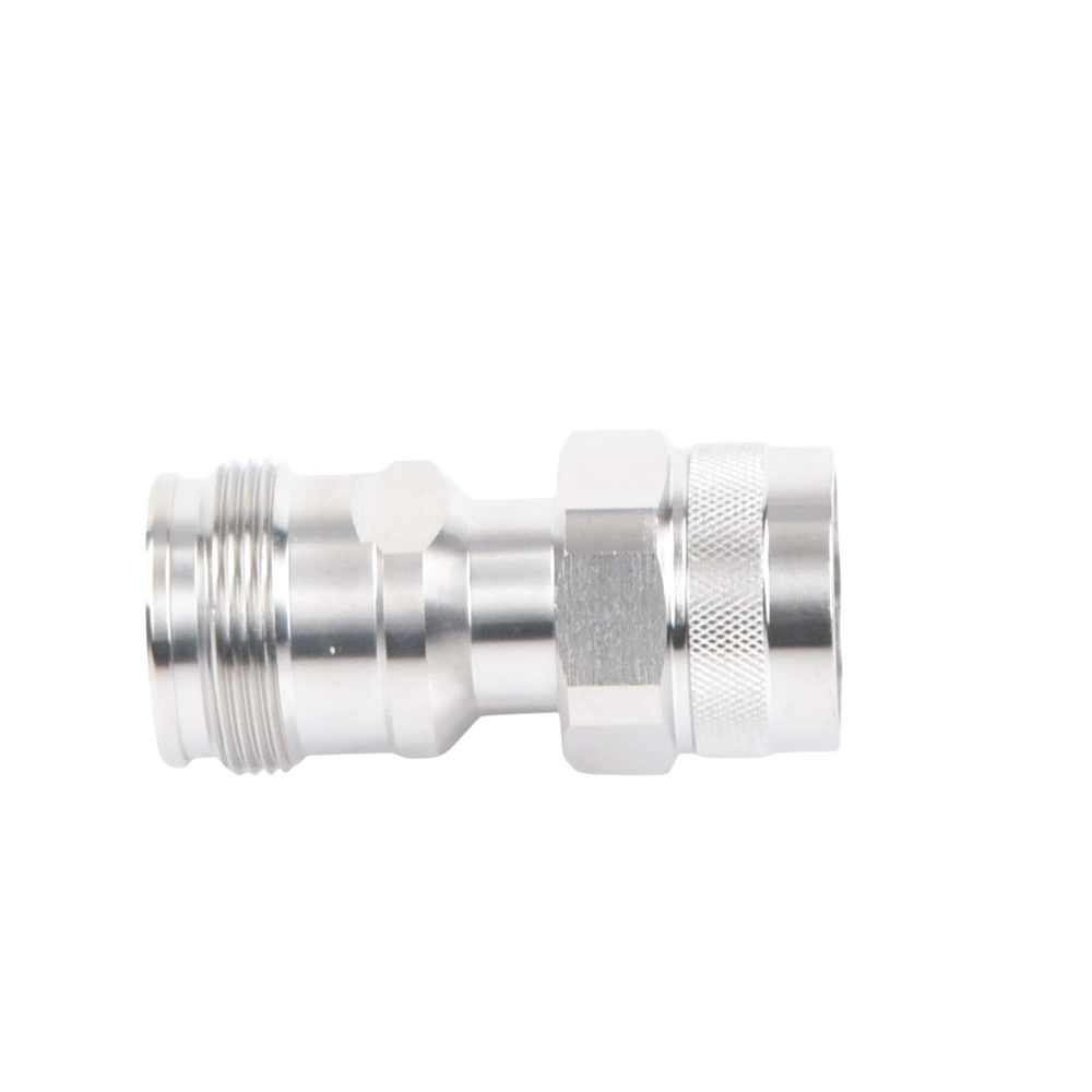 Adaptador en Línea de Conector 4.3-10 Hembra a N Macho, Bronce Blanco/ Plata/ Teflón.