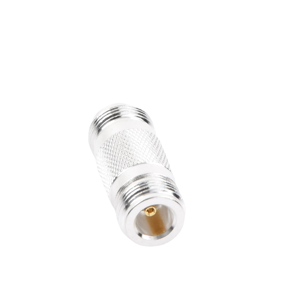 Adaptador Barril en Linea para 50 Ohm, de Conector N Hembra a N Hembra, Plata/ Oro/ Teflón.