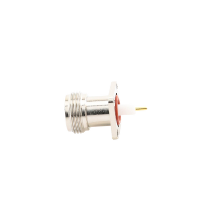 Conector N Hembra de Montaje de Panel con 4 perforaciones a 12.7 mm, soldable.