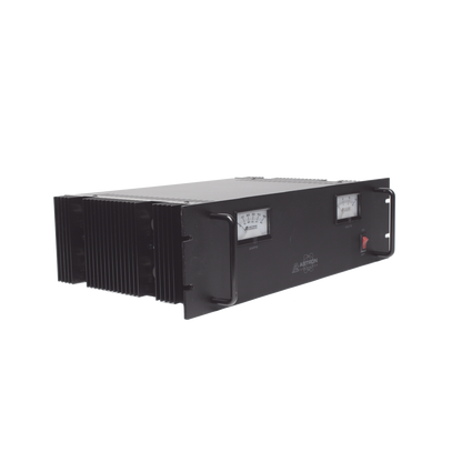 Fuente de poder 13.8Vcc, 50A, lineal regulada con circuito cargador de baterías, medidores, para instalación en rack