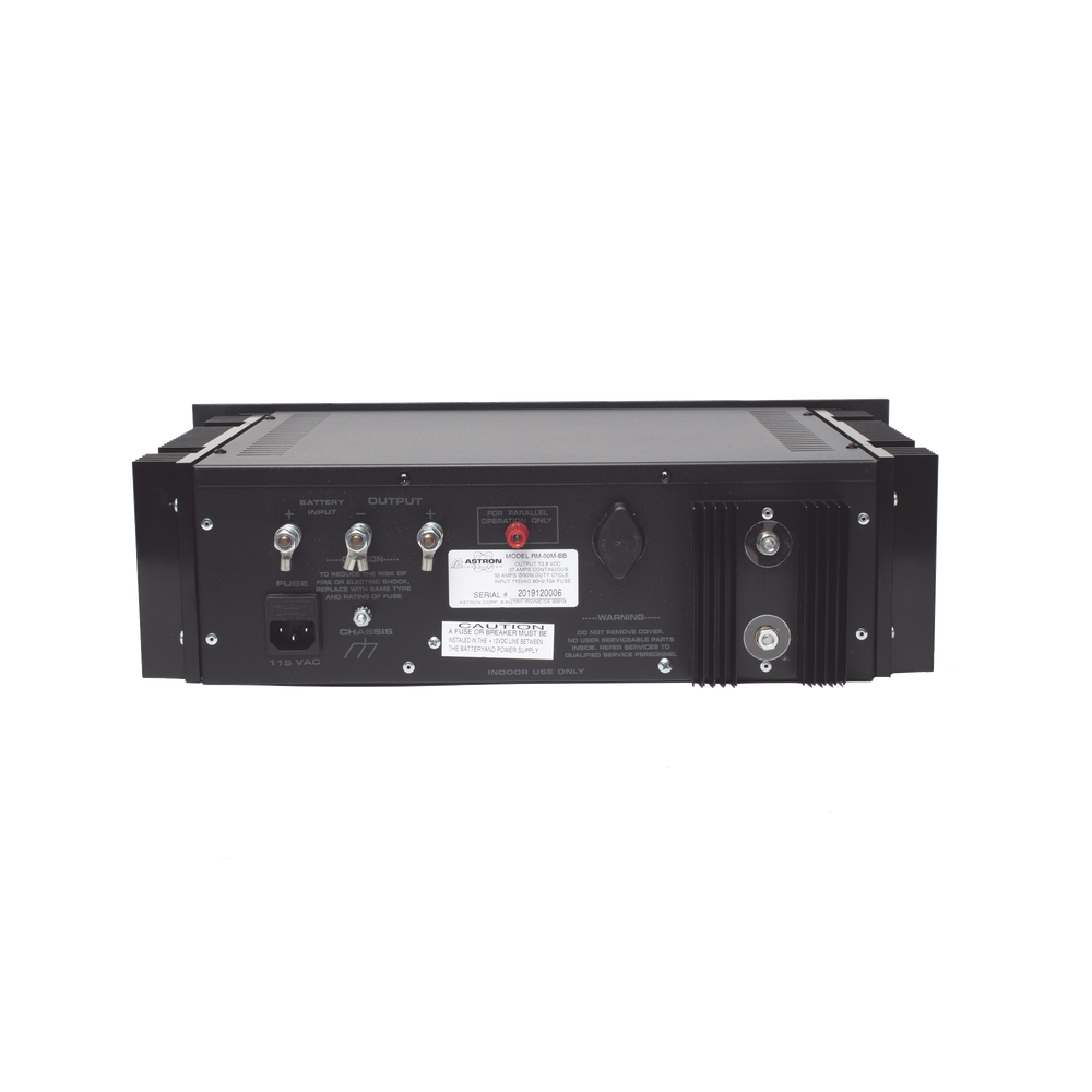 Fuente de poder 13.8Vcc, 50A, lineal regulada con circuito cargador de baterías, medidores, para instalación en rack