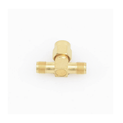 Adaptador en T, de Conector SMA Macho a Doble SMA Hembras, Oro/ Oro/ Teflón.