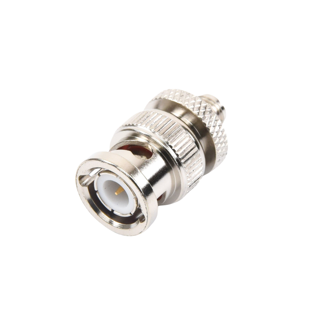 Adaptador en Línea de Conector SMA Hembra a BNC Macho, Níquel/ Oro/ Teflón.