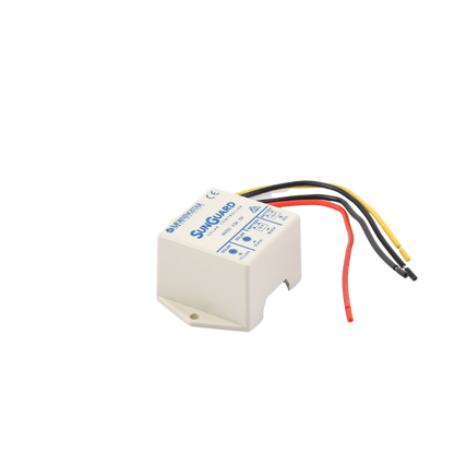 Controlador de Carga Solar PWM SunGuard 4.5 A / 12 VCC / Compensación de Temperatura / 100% Estado Sólido / -40°C a +85°C