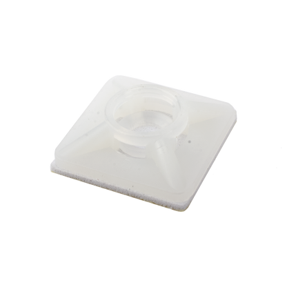 Base Autoadherible para Cinchos Práctica y Eficiente para la Organización y Fijación de Cables, Fabricada en Nylon Resistente y de Color Natural con una Medida de 19x19 mm, Paquete con 100 Piezas (4210-00001)
