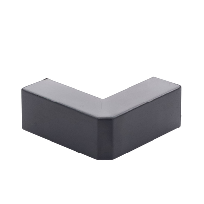 Esquinero Exterior Color Negro de PVC Auto Axtinguible, Para Canaleta TMK-1720-N-CC (5210-02003)
