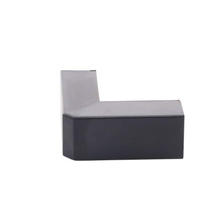 Esquinero Exterior Color Negro de PVC Auto Axtinguible, Para Canaleta TMK-1720-N-CC (5210-02003)