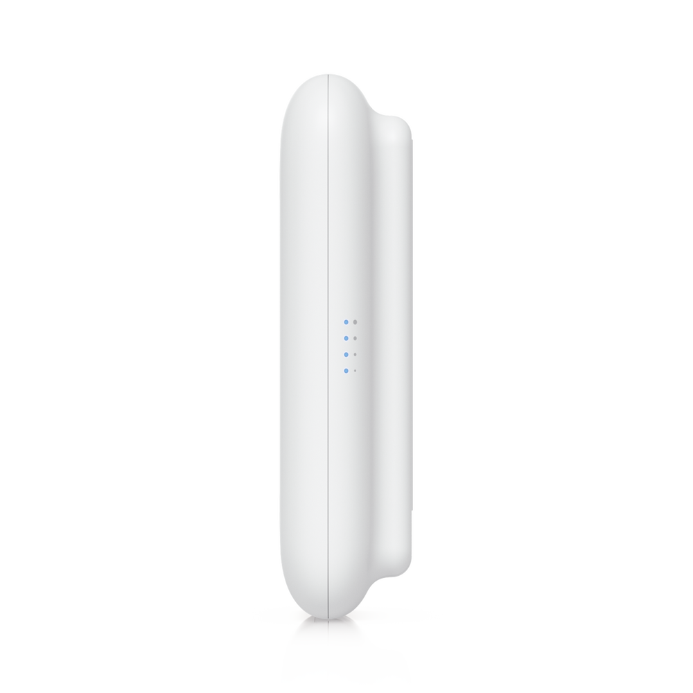 Access Point UniFi UK Ultra Navaja Suiza WiFi 5, MU-MIMO 2x2, instalación flexible, antena omnidireccional integrada, (2) conectores RP-SMA para antenas externas, para interior o exterior (IPX6)