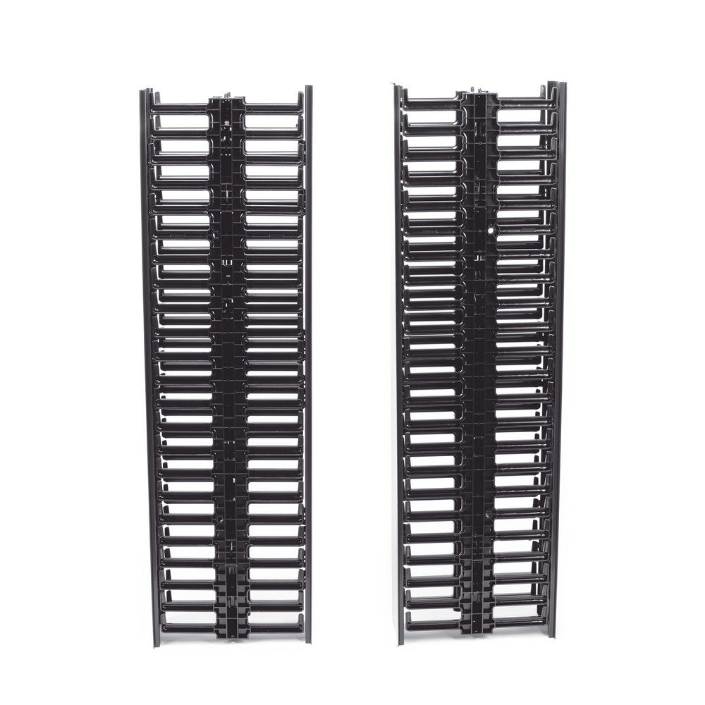 Organizador Vertical NetRunner, Sencillo (Solo Frontal), Para Rack Abierto de 45 Unidades, 4.9in de Ancho, Color Negro