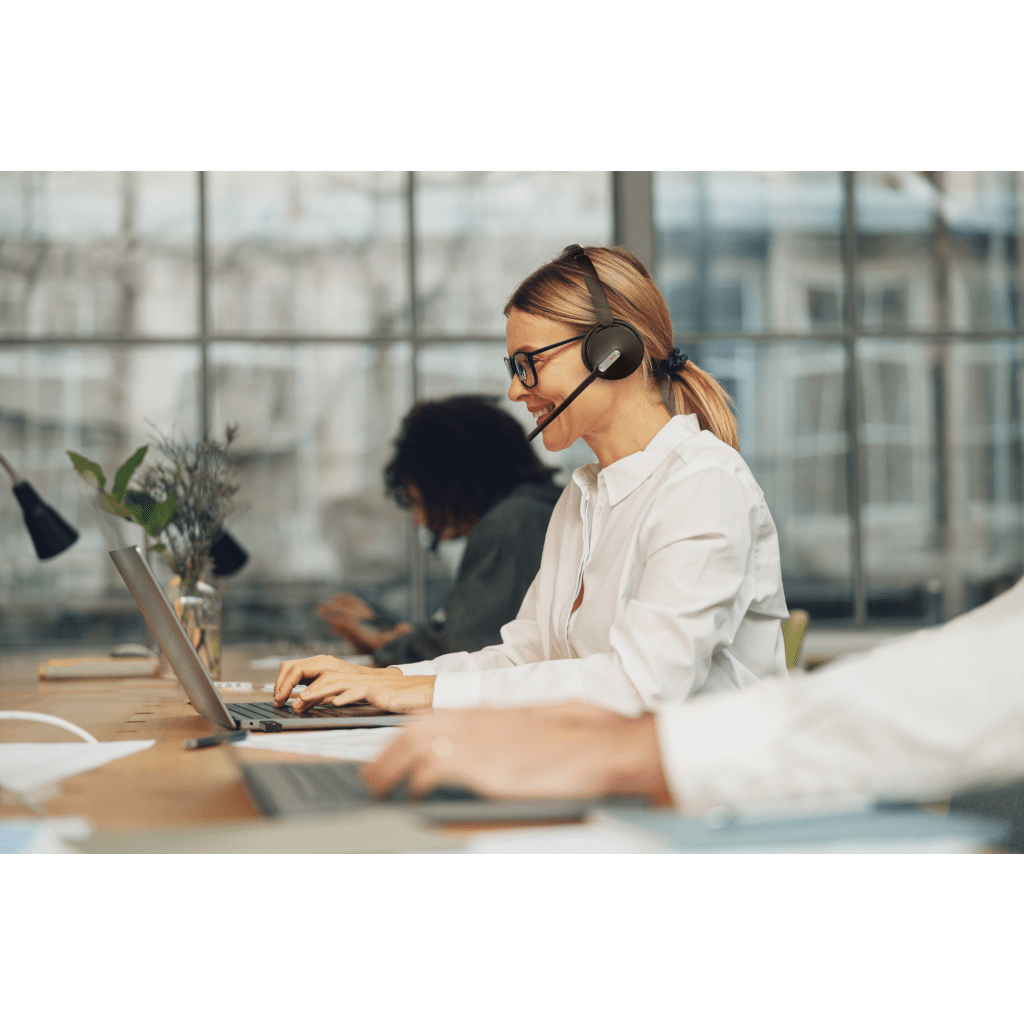 Diadema Inalámbrica WH64 Hybrid Dual de Yealink para Trabajo Multiplataforma con DECT y Bluetooth 5.2