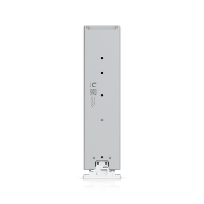 M.2 SSD Tray Bandeja opcional para Cloud Gateway Fiber que admite un SSD NVMe M.2 de tamaño 2230, 2242, 2260, 2280 o 22110.