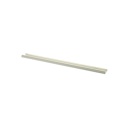 Base para canaleta T-45, de PVC rígido, con orificios perforados para montaje, 60.3 x 18.5 x 3000 mm, Color Blanco Mate