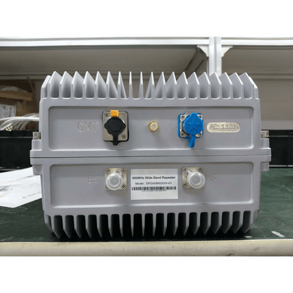 COBERTURA DE HASTA 5 km / Amplificador de Señal Celular / Banda 5, 850 MHz / 20 Watts de Potencia / Banda Ancha Multioperador / Protección Autoexcitación / Monitoreo USB / Gabinete IP65.