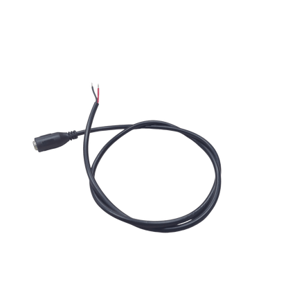 Cable con Conector Macho (Pigtail) / Forro Negro | Alimentación para Vcc con Puntas Libres | Polarizado | Largo 22 cm (8.66 Pulgadas) | Calibre 22AWG.