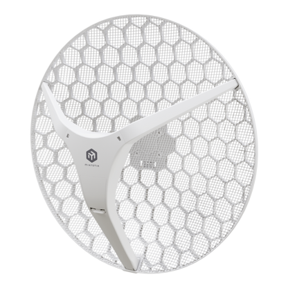 CPE para exteriores de largo alcance con Wi-Fi 6, ideal para enlaces punto a punto, disponible en una versión de 27 dBi (XL).