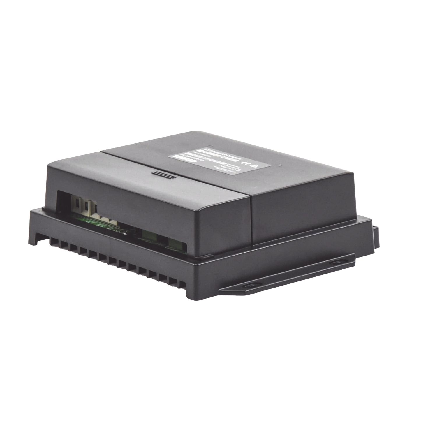 AC70 Procesador de piloto automatico para motor reversible o electrovalvulas, cuenta con un puerto NMEA 0183.